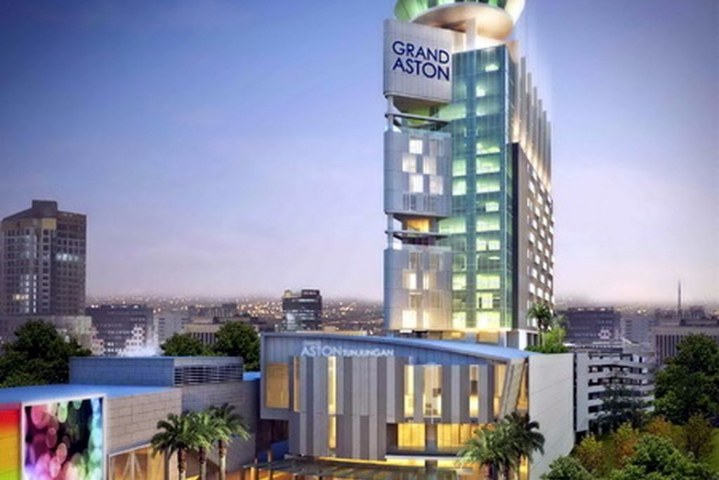 GRAND ASTON